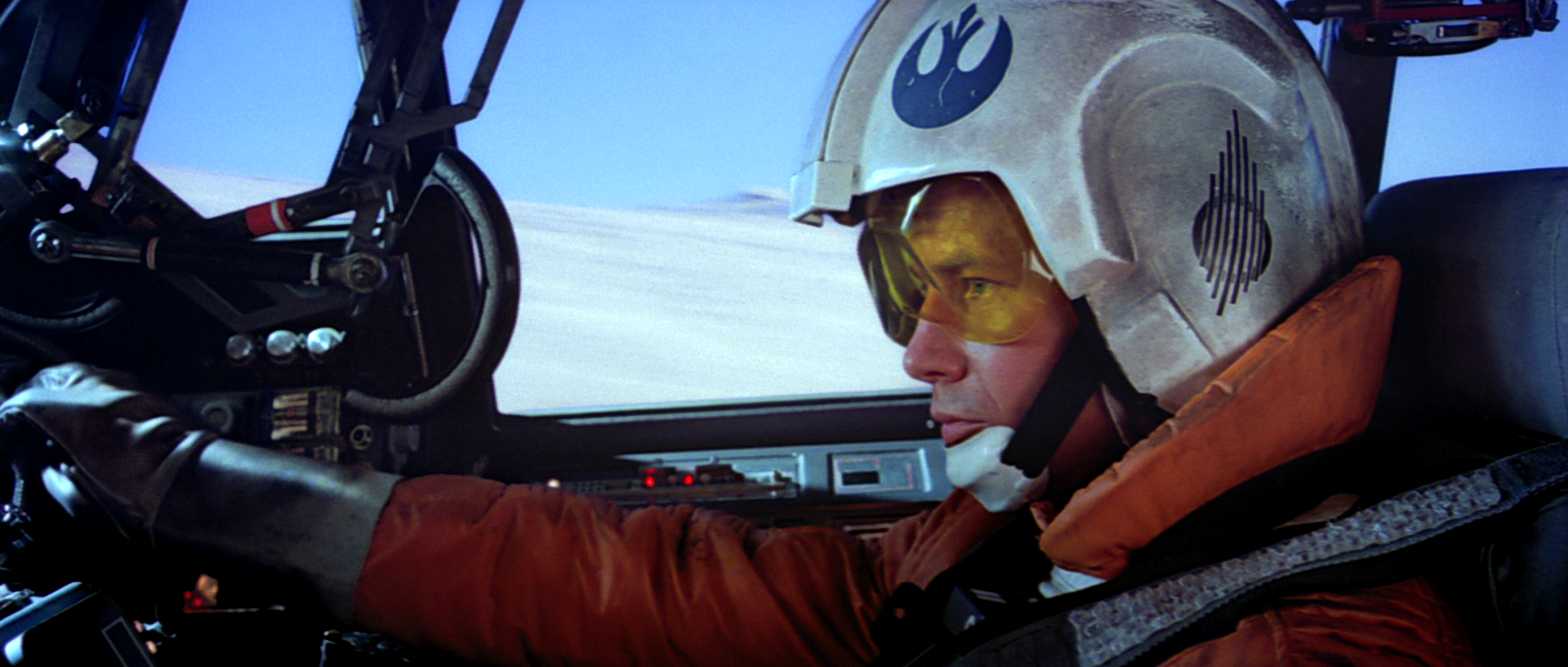 What is Luke Skywalker's Co-Pilot's name that tragically dies in the Battle of Hoth