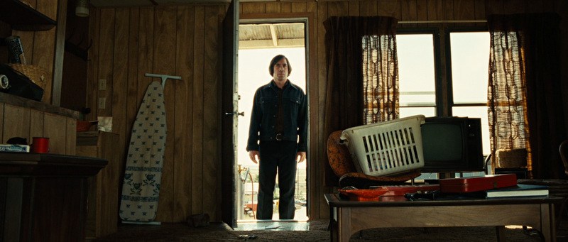 No-Country-for-Old-Men_Javier-Bardem-front-full_cap-001